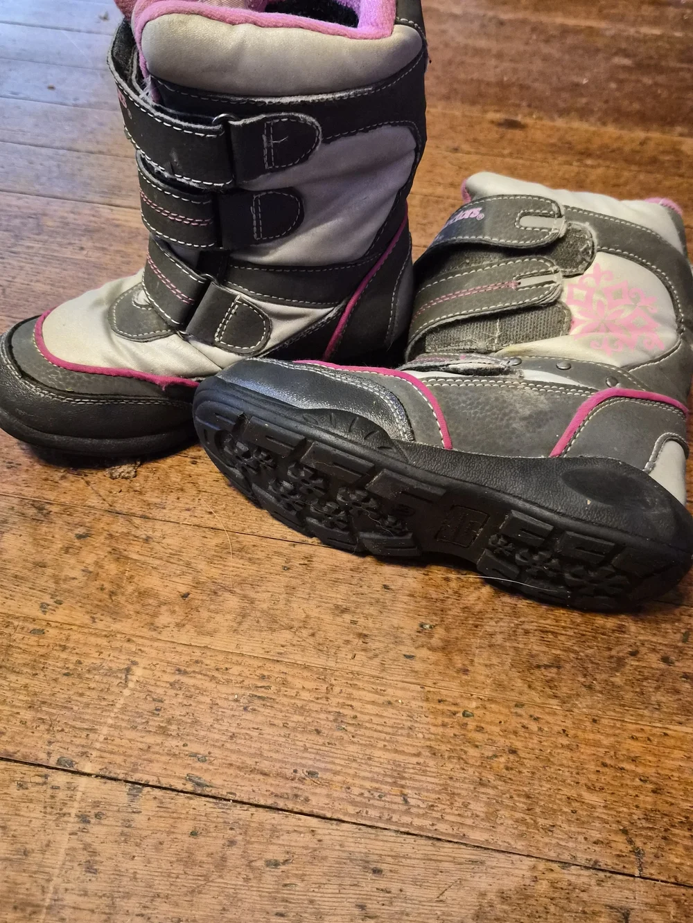 3M Totes Weatherproof Kids Snow Boots Gray Pink Velcro Thinsulate Size 13